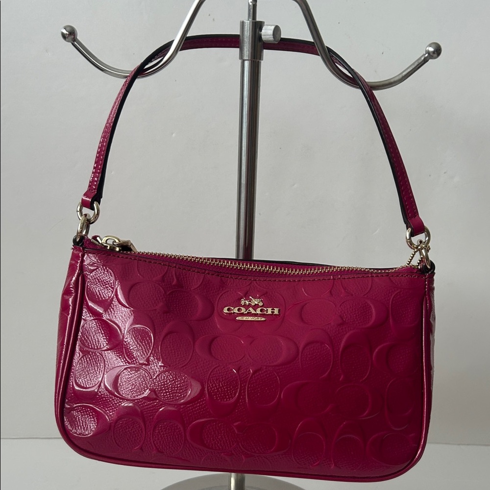 Coach Fuchsia Embossed Patent Leather Purse Boho Quiet Luxury So Cute !!!